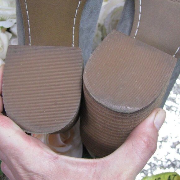 Steve Madden suede ankle booties 8 - Picture 9 of 10